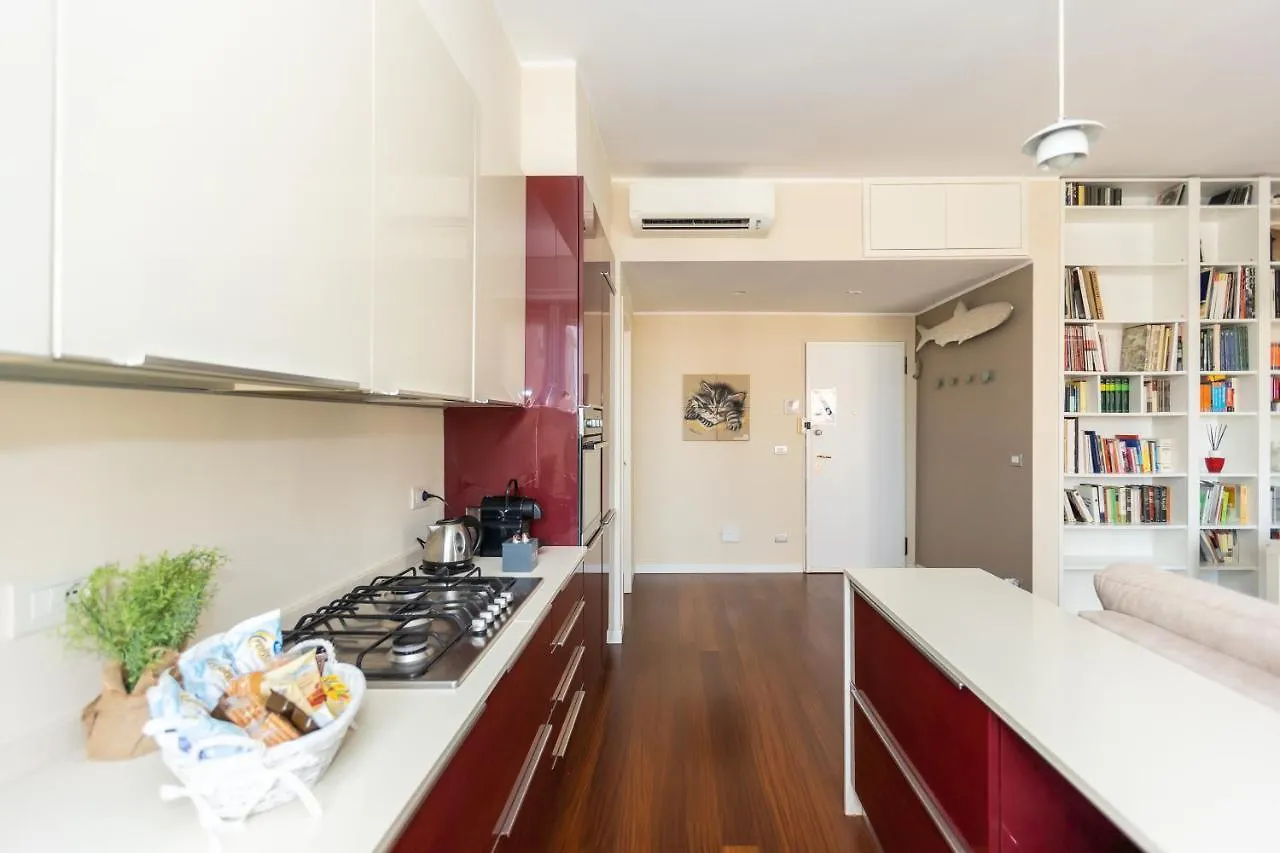 Rosselli 13 Milan Apartment Italy