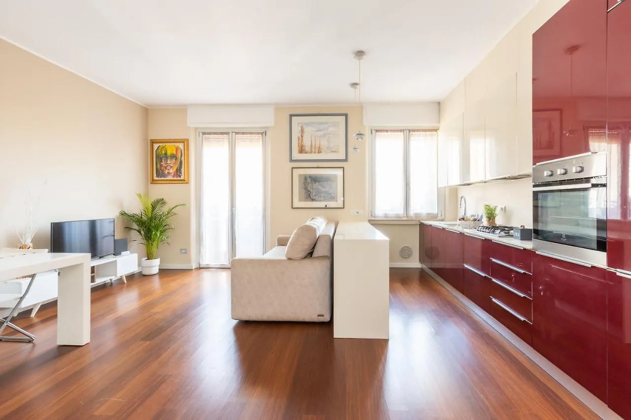 Rosselli 13 Milan Apartment