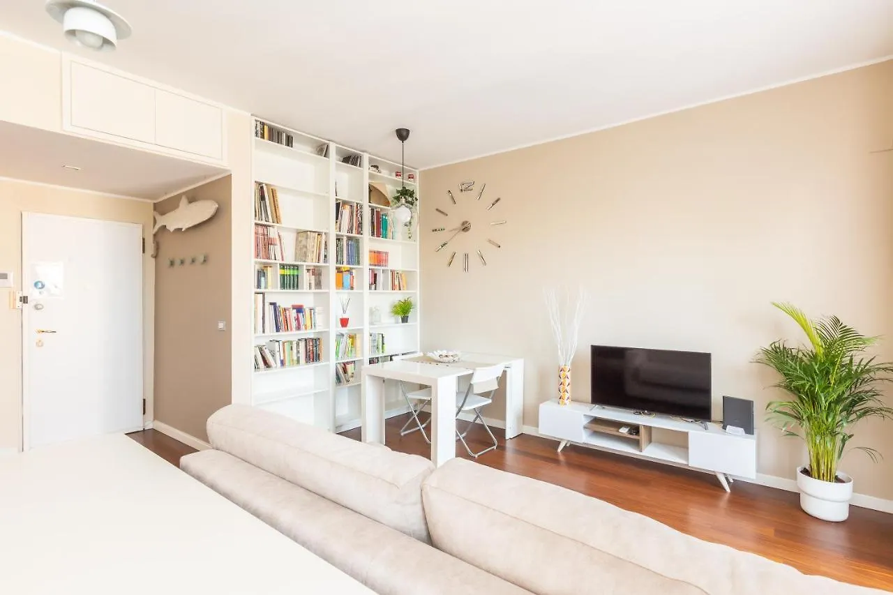 Rosselli 13 Milan Apartment