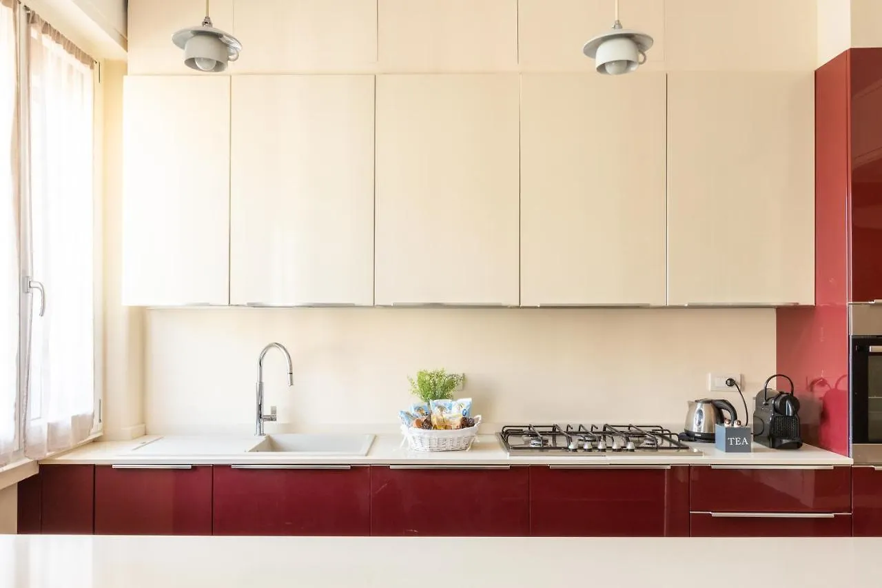 Rosselli 13 Milan Apartment 0*,  Ιταλία