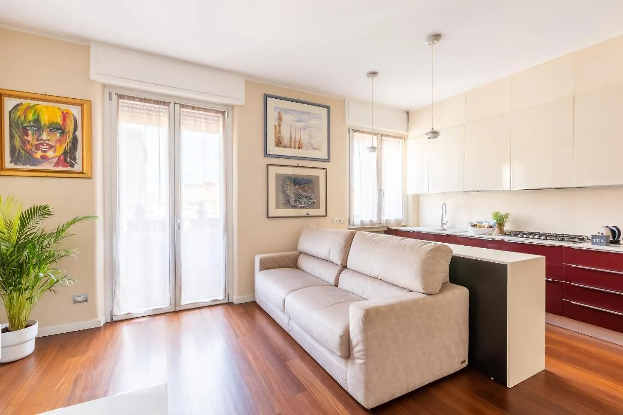 Rosselli 13 Milan Apartment